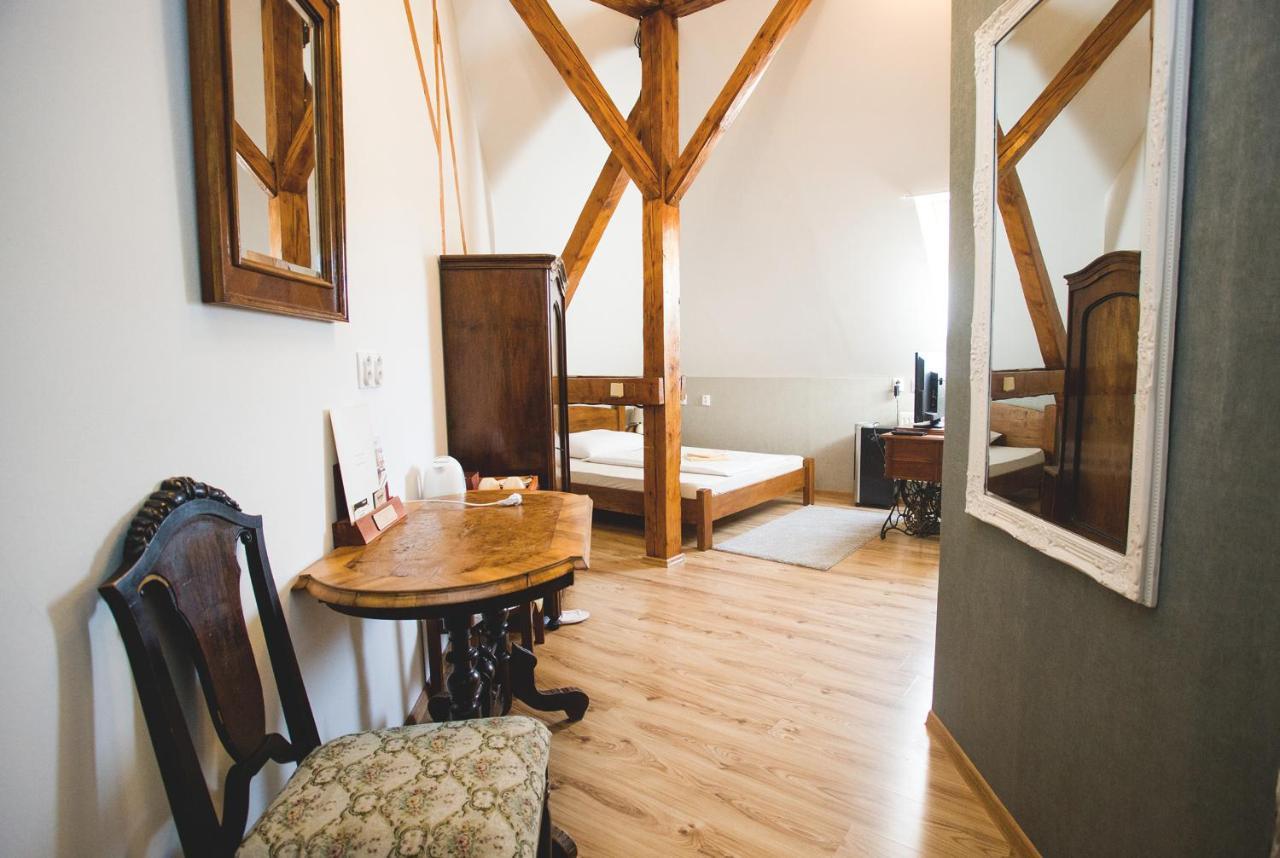 Penzion Trattoria Presov Ngoại thất bức ảnh